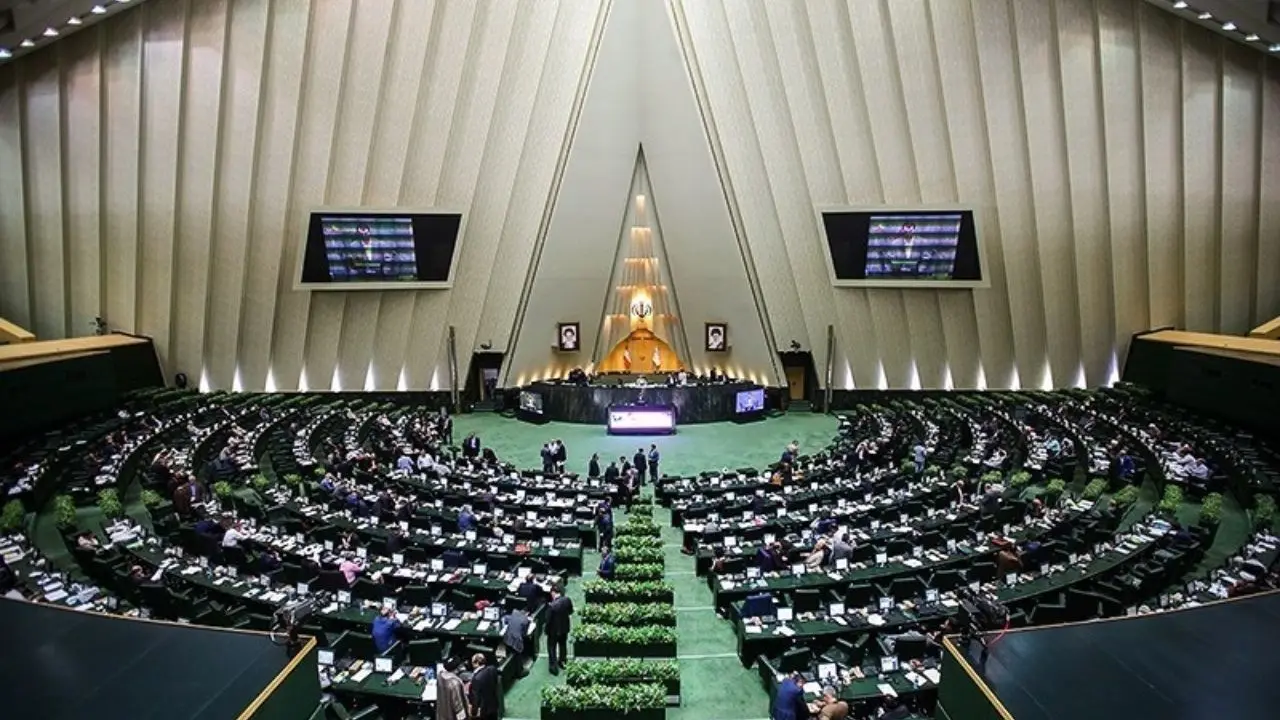 نامه 105 نماینده مجلس به رهبرانقلاب برای احیای دریاچه ارومیه