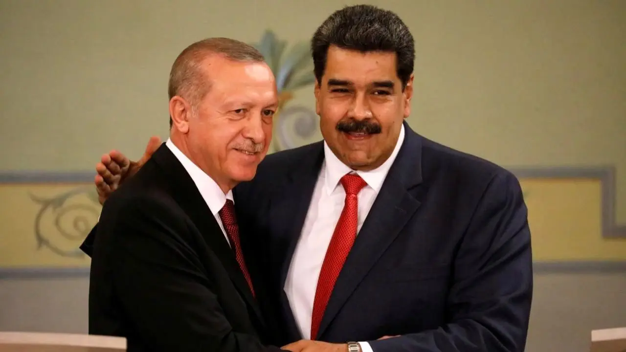 تاکید بر توسعه روابط دوجانبه در گفت‌وگوی تلفنی اردوغان و مادورو