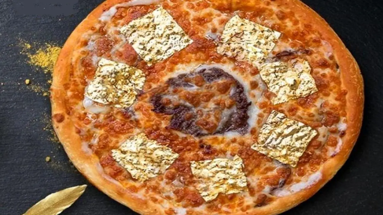 عاملان فروش پیتزا با روکش طلا در اصفهان شناسایی شدند