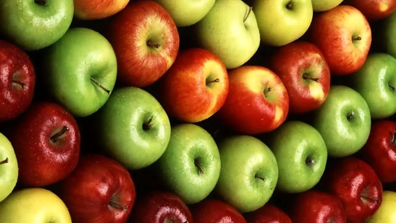 آغاز عملیات خرید سیب برای شب عید