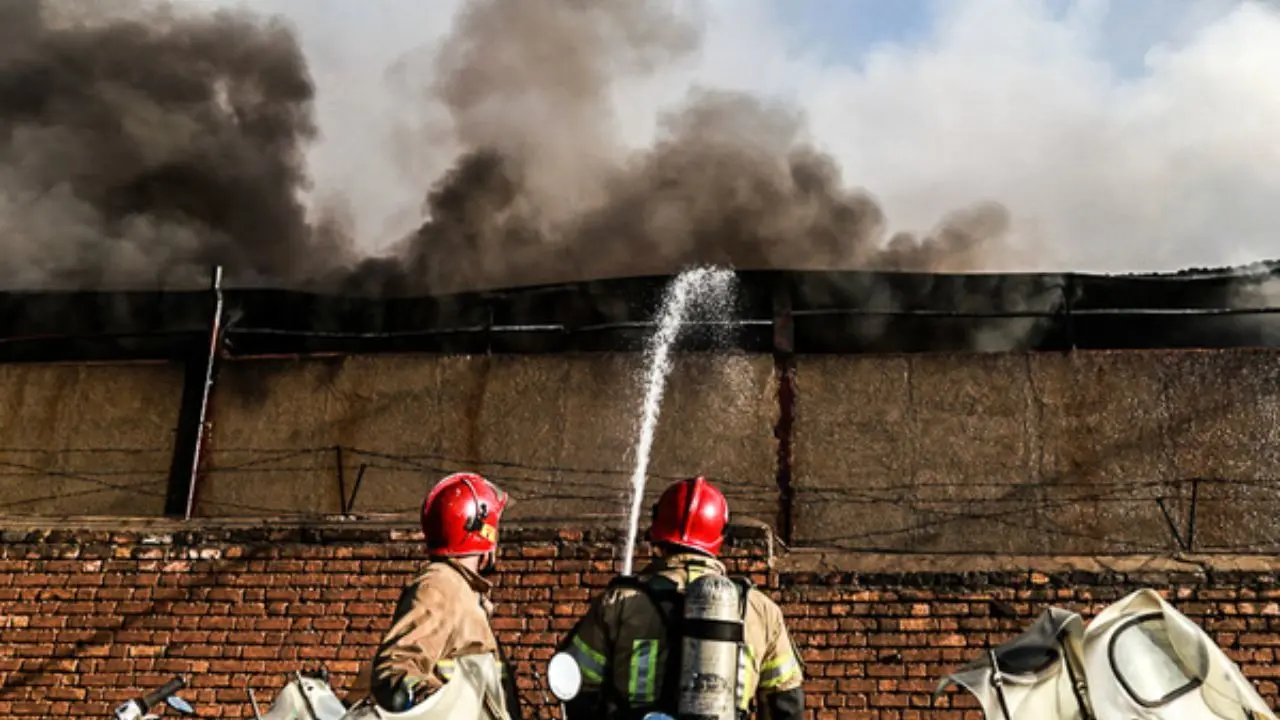 آتش‌سوزی در انبار مواد آتش‌بازی در جاده خاوران