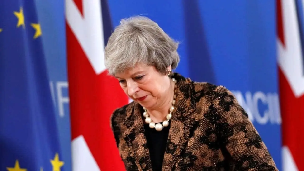 نخست‌وزیر انگلیس استعفا نمی‌دهد