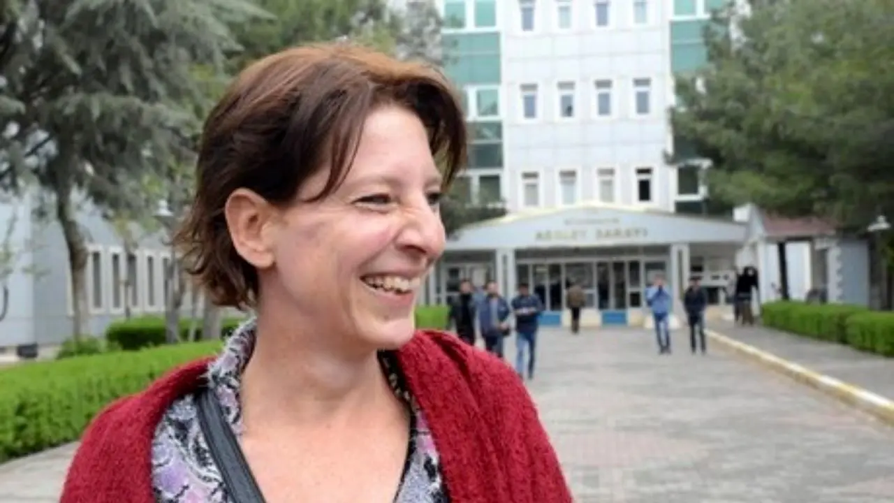 بازداشت و اخراج روزنامه‌نگار هلندی از ترکیه