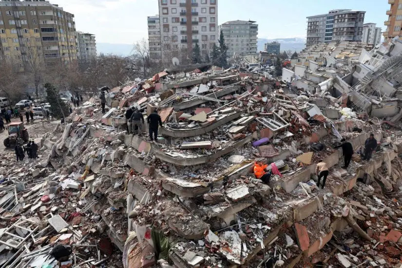 ویدئو| پارکینگ طبقاتی شهر آدیامان پس از زلزله ترکیه با خاک یکسان شد
