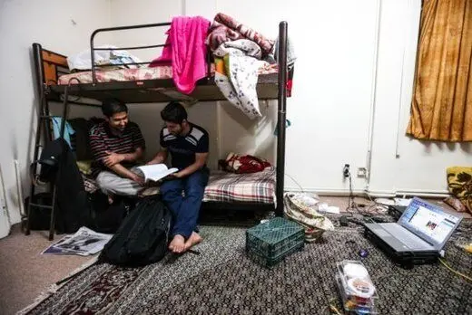 تصویری عجیب که نشان می‌دهد دانشجویان به چه سختی در خوابگاه روزگار می‌گذارنند + عکس