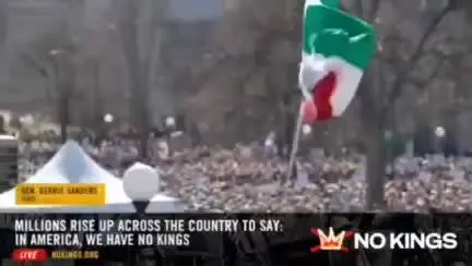 ببینید| پرچم ایران در سخنرانی برنی سندرز در تجمع گسترده مخالفین ترامپ