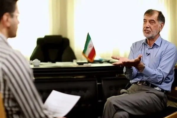 برخی از هم‌نسلی‌های‌مان جوری به صندلی‌ها چسبیده‌اند که باید ملک الموت مردم را از دست آنها نجات دهد