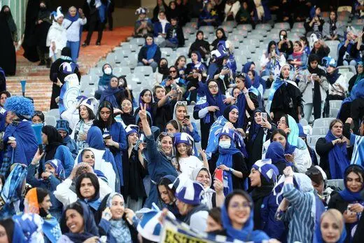 درهای استادیوم دوباره به روی زنان بسته شد/ سهمیه‌بندی تماشاگران برای دیدار استقلال و ملوان