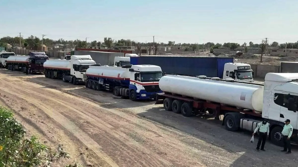 بازگشت ۷۴ تانکر بنزین به ایران از سوی طالبان؛ «بی‌کیفیت» است!