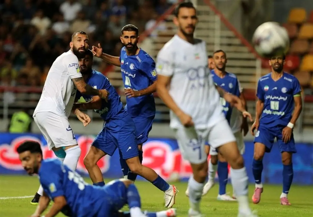 کارشناسی داوری بازی استقلال خوزستان مقابل استقلال/ گل سالم سوخت؟ پنالتی واضح گرفته نشد؟