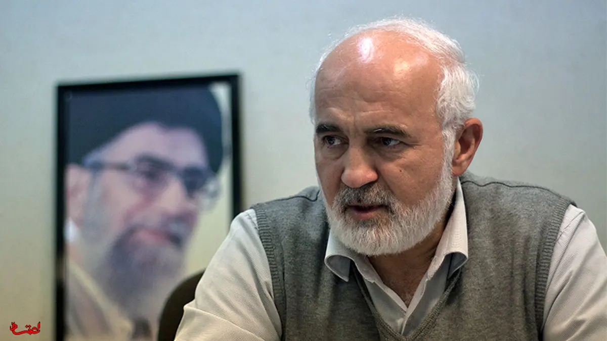 انتقاد شدید احمد توکلی نسبت به تعریف سخنگوی دولت از صفدر حسینی