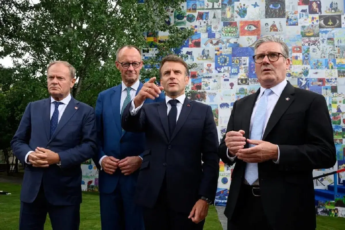 پیام عراقچی به بریتانیا، فرانسه و آلمان: به نفع خودتان است که مسیرتان را تغییر دهید + عکس