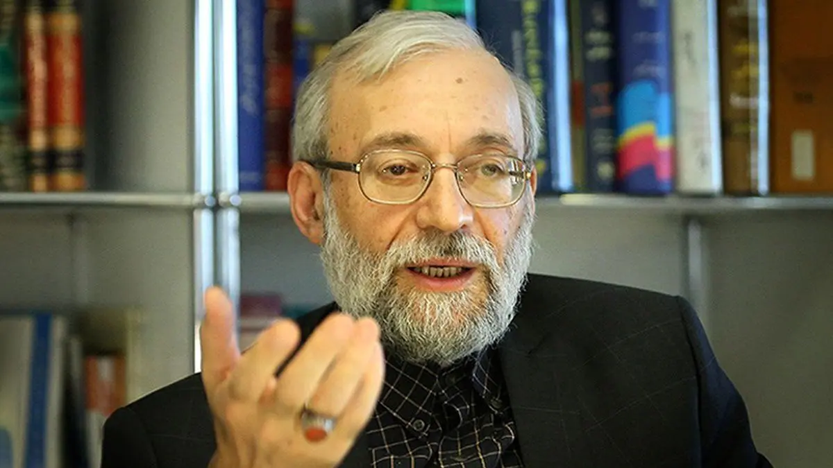 جواد لاریجانی:پیرمردهای اصولگرا کنار بروند