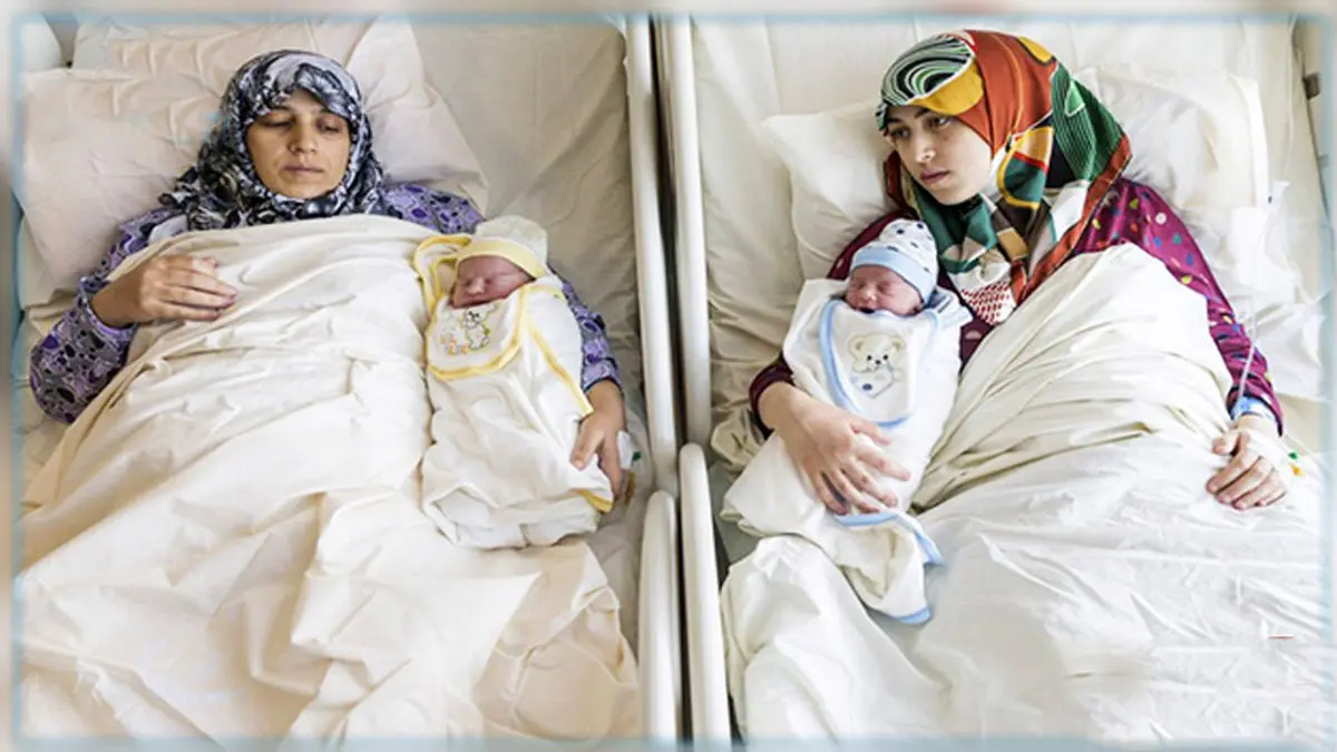 وضع حمل همزمان مادر و دختر سوری + تصاویر