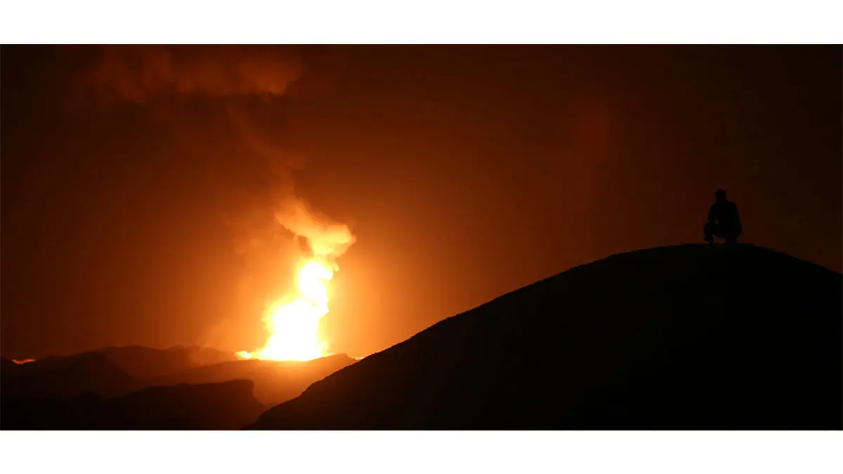 250 کیلومتر خط لوله در عرض 4 روز کشیده شد/ صداوسیما تلاش‌های وزارت نفت در مهار آتش را انعکاس نداد