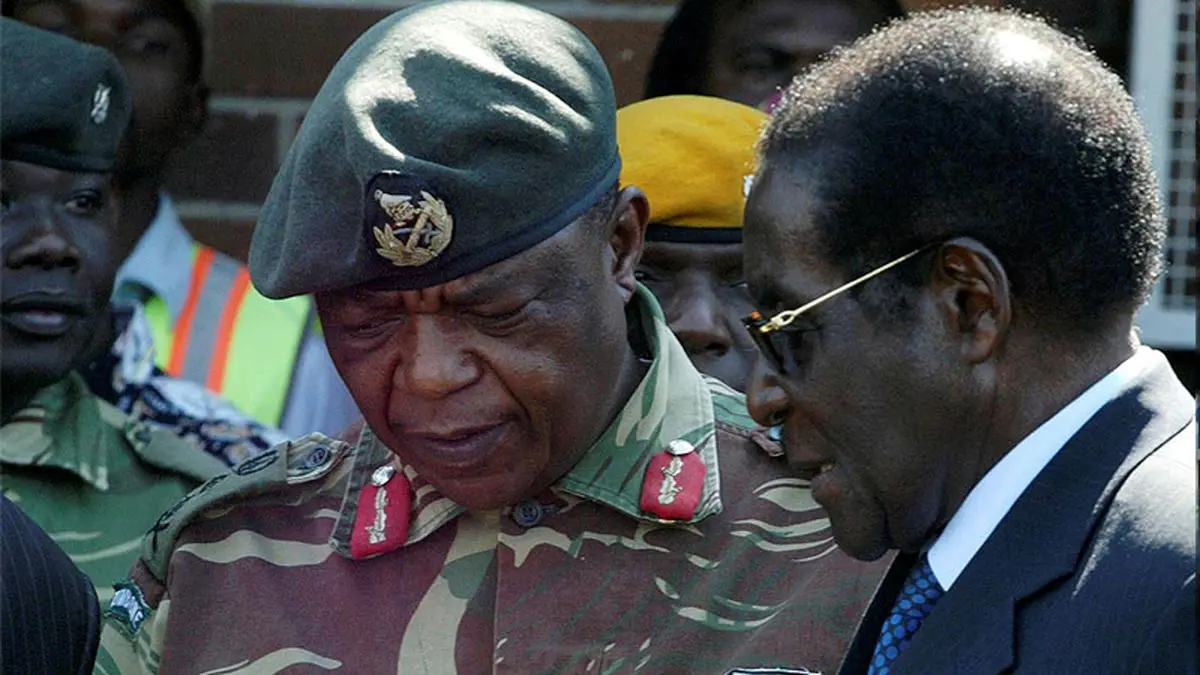 رابرت موگابه بازداشت شد