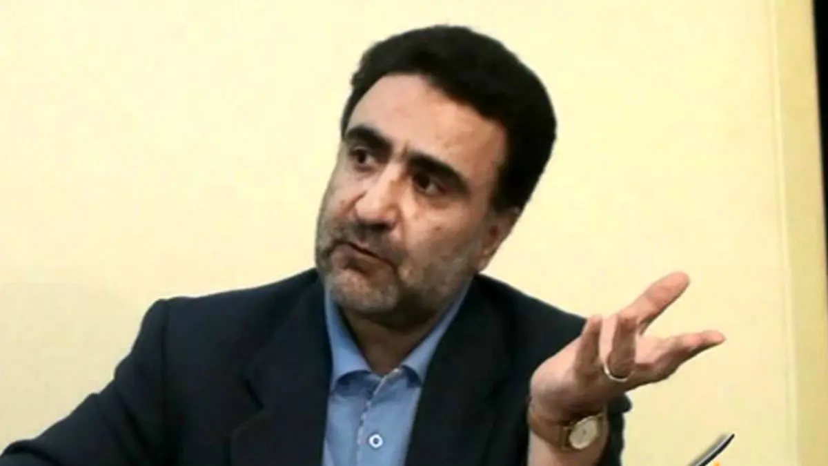 اعلام آمادگی تاجزاده برای مناظره با محمود احمدی‌نژاد