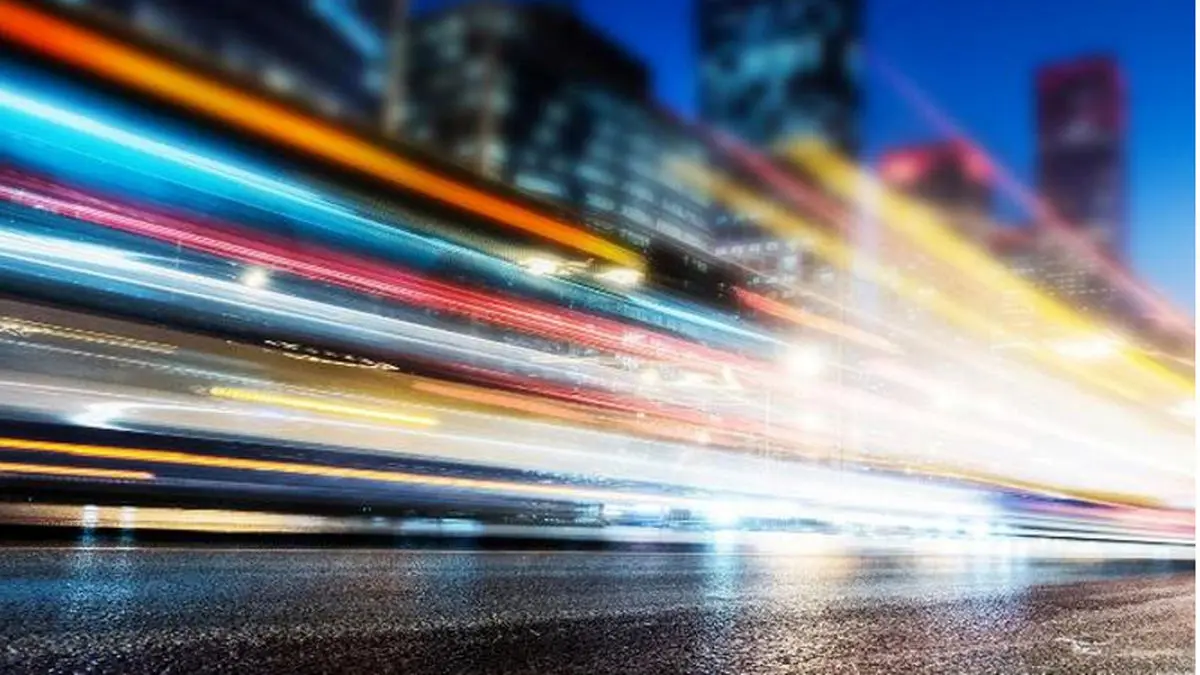 محققان خبر دادند: امکان توقف سرعت نور