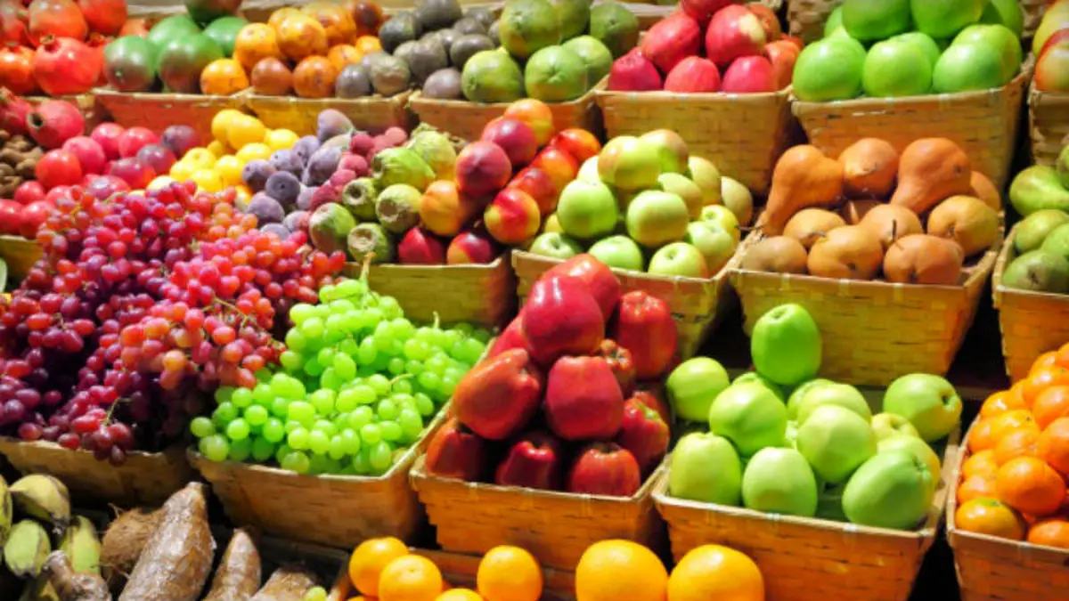 کشف میوه های قاچاق در بازار تهران