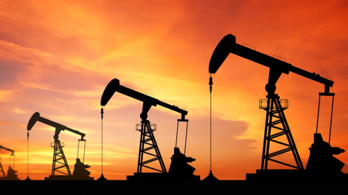 قیمت نفت برنت و آمریکا مخالف هم حرکت کردند