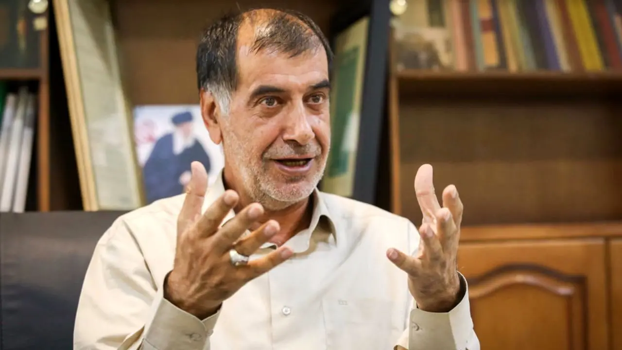 احمدی‌نژاد همیشه توضیح درباره توهماتش را به آینده موکول می‌کرد/ سال 88 قانع نشدم که به موسوی یا احمدی‌نژاد رای دهم