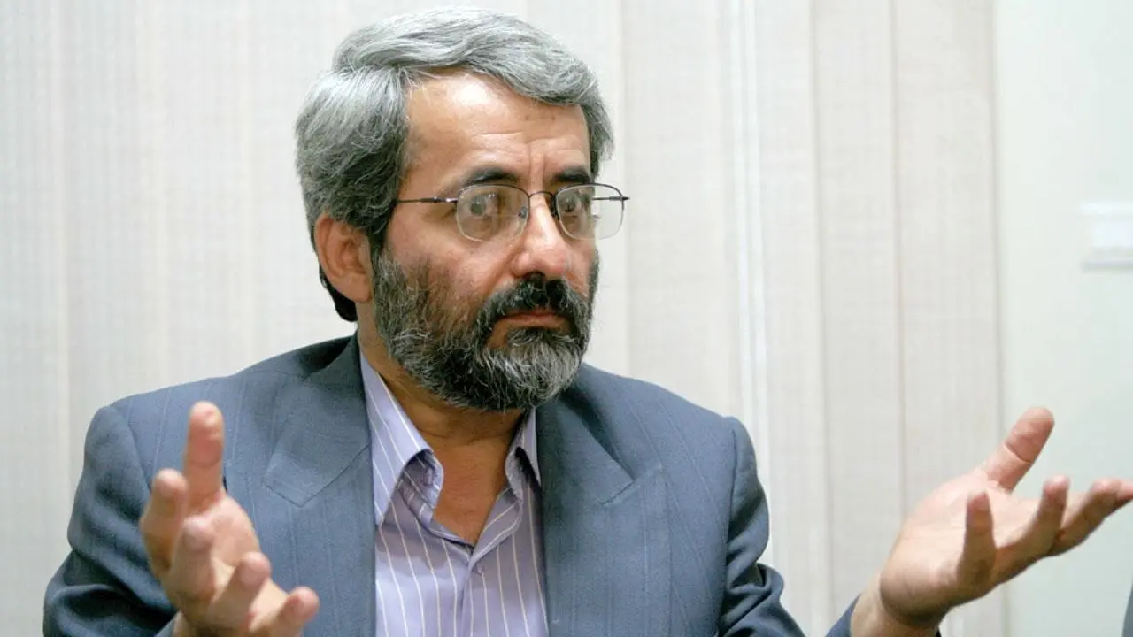 برای برخورد با احمدی‌نژاد تعقل به خرج داده شده است نه مدارا / بن‌بست در رسیدن به قدرت احمدی‌نژاد را رادیکال کرد