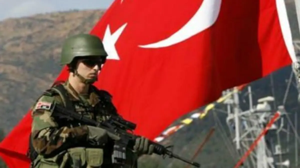 یک نظامی فراری به همقطاران خود در ترکیه حمله کرد