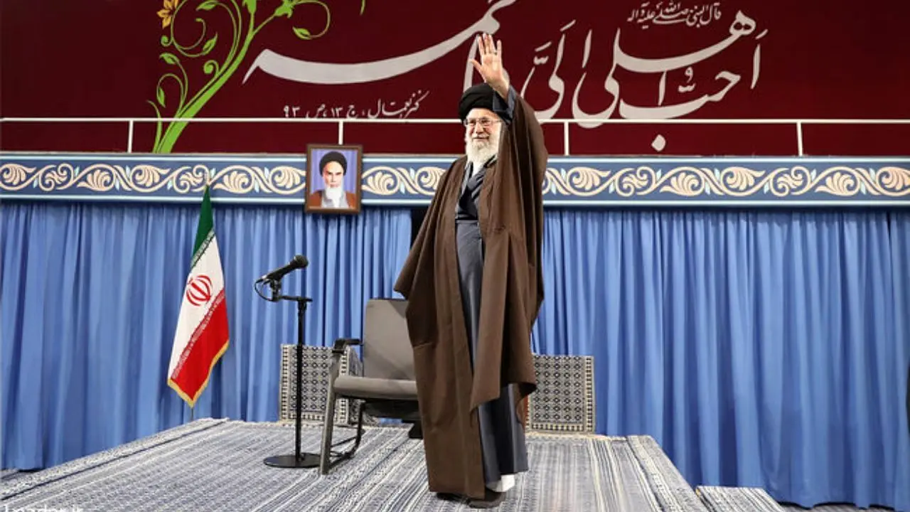 حضور ایران در منطقه ربطی به امریکا و اروپا ندارد/ نظام اسلامی با فردی که در خانه خود و در مقابل نامحرم حجاب ندارد، کاری ندارد