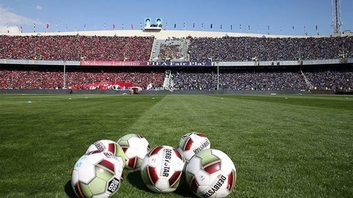 سازمان لیگ فوتبال از شرکت مجری تبلیغات محیطی شکایت می‌کند
