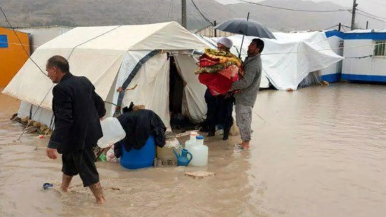 کمبود سرویس بهداشتی در مناطق زلزله‌زده کرمانشاه/ خطر طغیان بیماری‌های واگیر در فصل گرما