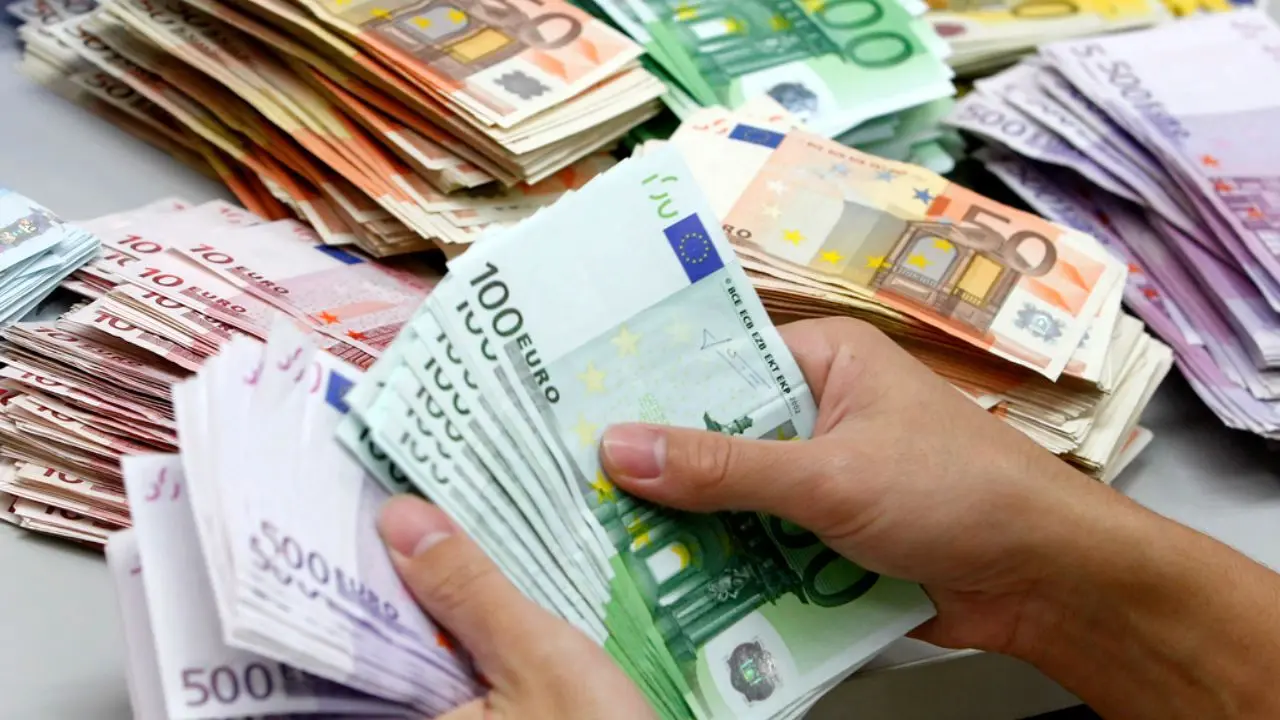 ارز مسافرتی یک بار در سال، 1000 یورو