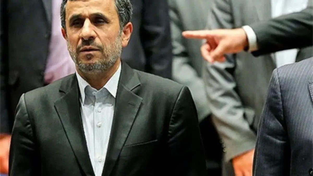 اعتراض جمعی از اعضای کابینه دولت نهم و دهم  به رفتارهای احمدی‌نژاد