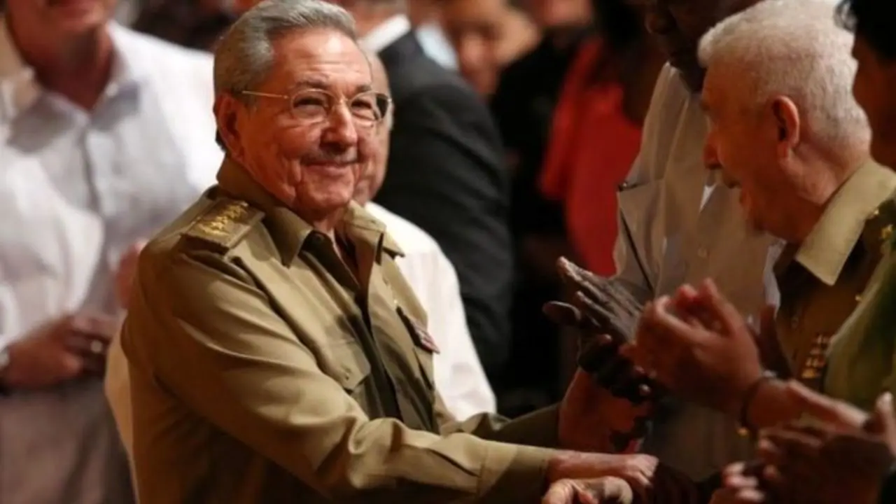 رائول کاسترو از قدرت کناره‌گیری می‌کند