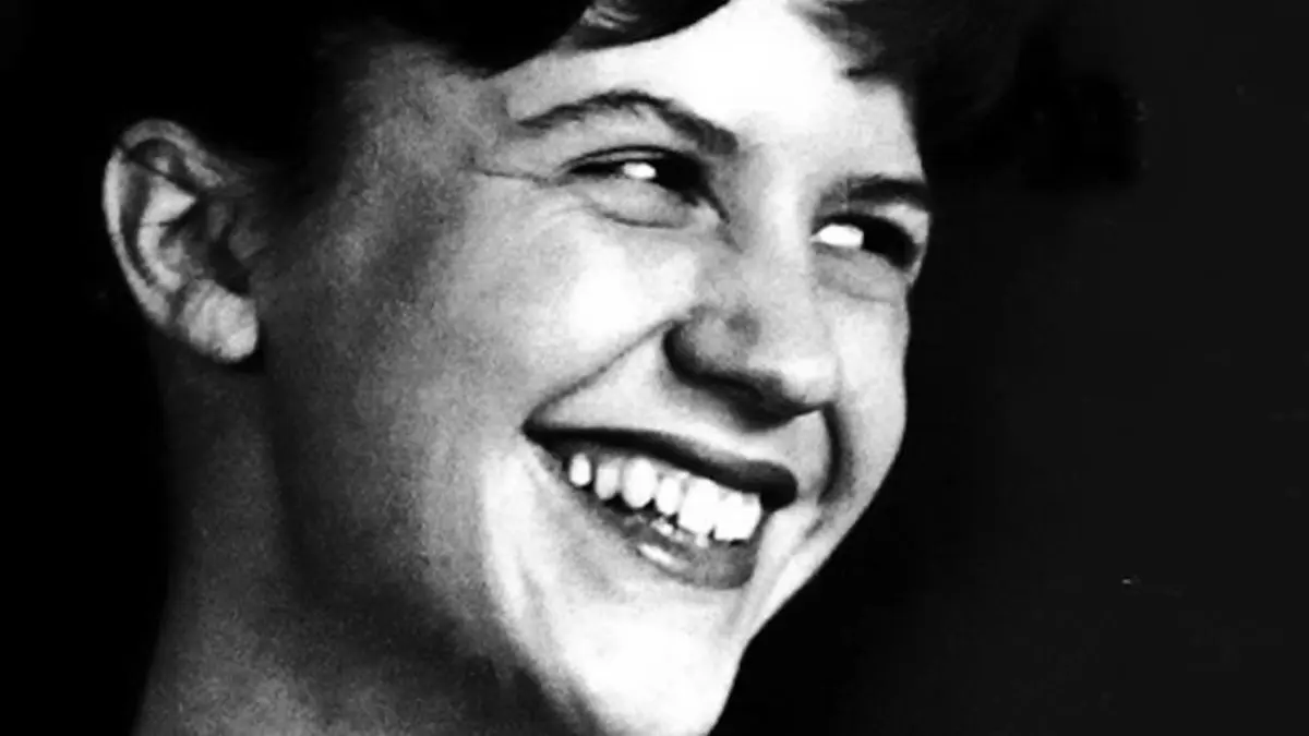 آشنایی با سیلویا پلات خالق «حباب شیشه»