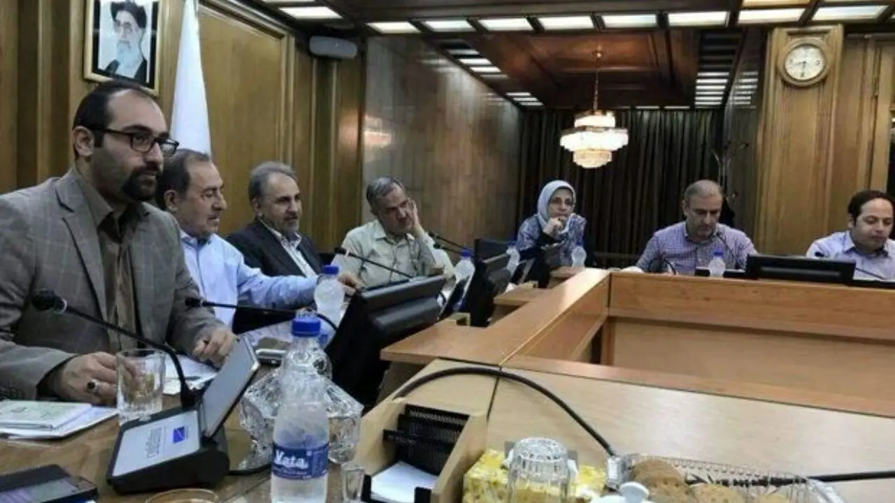 جلسه بررسی موضوع استعفای شهردار تهران در حال برگزاری است