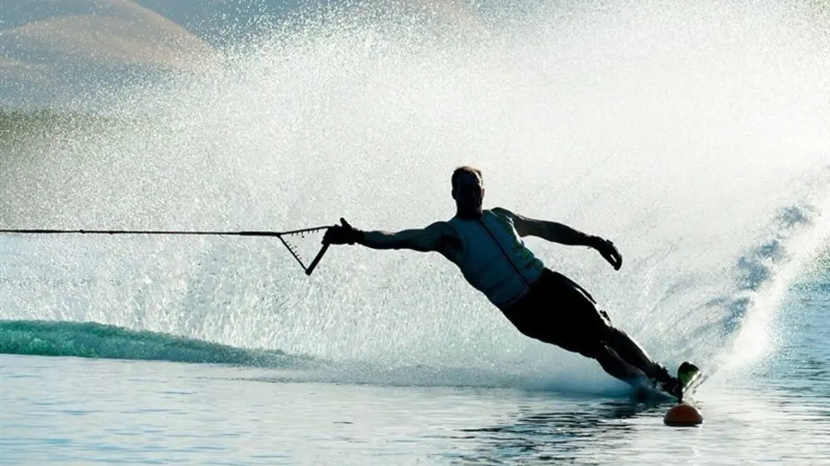 حضور نخستین ایرانی در رقابت‌های جهانی اسکی روی آب