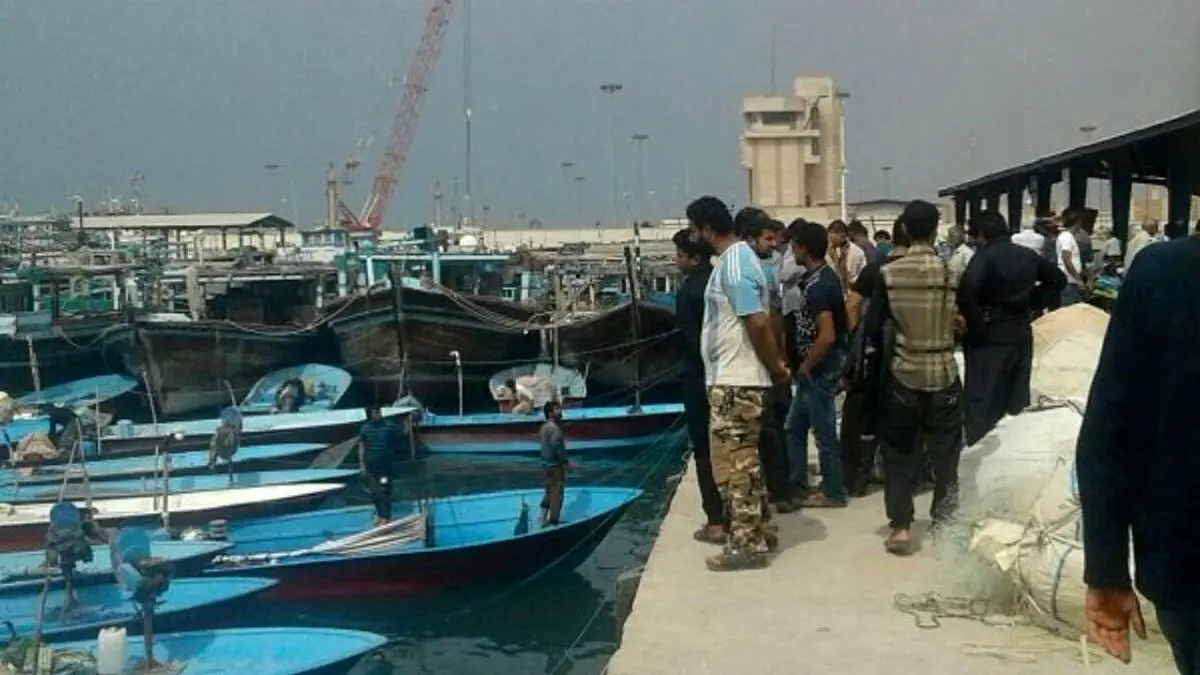 سرنوشت نامعلوم صیادان 20 قایق در شهرستان دیر