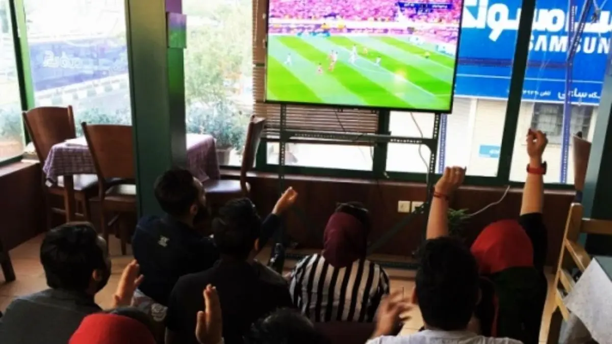 پخش فوتبال در کافی‌شاپ‌ها و قهوه‌خانه‌ها مجاز نیست