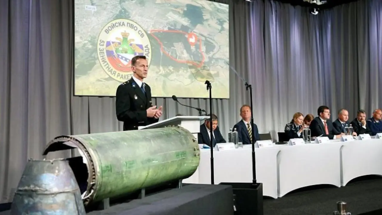موشک روسیه هواپیمای مالزی را سرنگون کرد