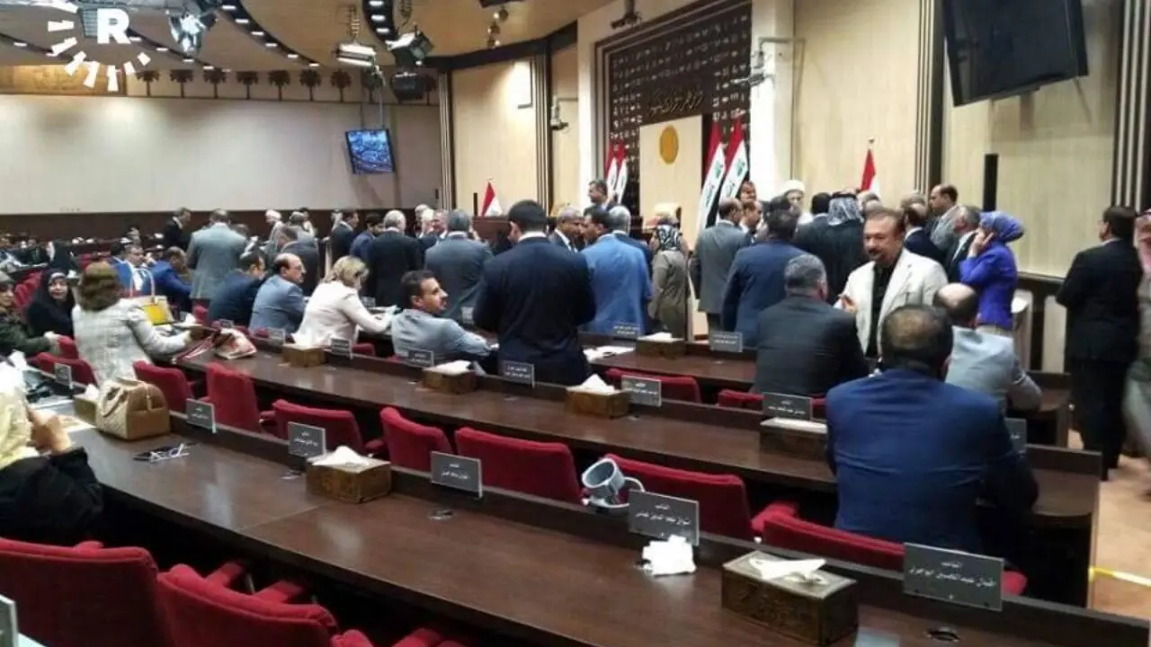 نشست فوق‌العاده پارلمان عراق برای پاسخگویی به اعتراضات نمایندگان