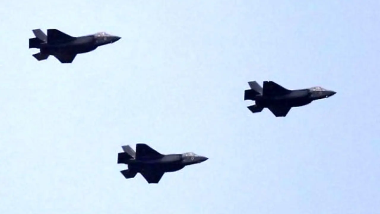 جنگنده‌های رژیم صهیونیستی بر فراز حریم هوایی لبنان