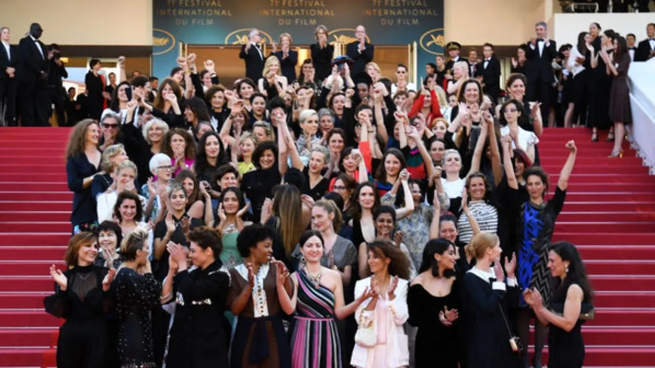 اعتراض 82 زن سیاه‌پوش به نابرابری جنسیتی در جشنواره کن