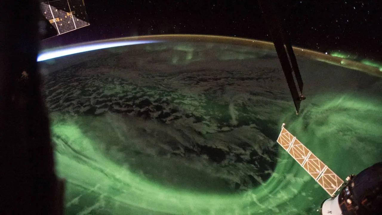 عکس روز ناسا، طلوع شفق قطبی
