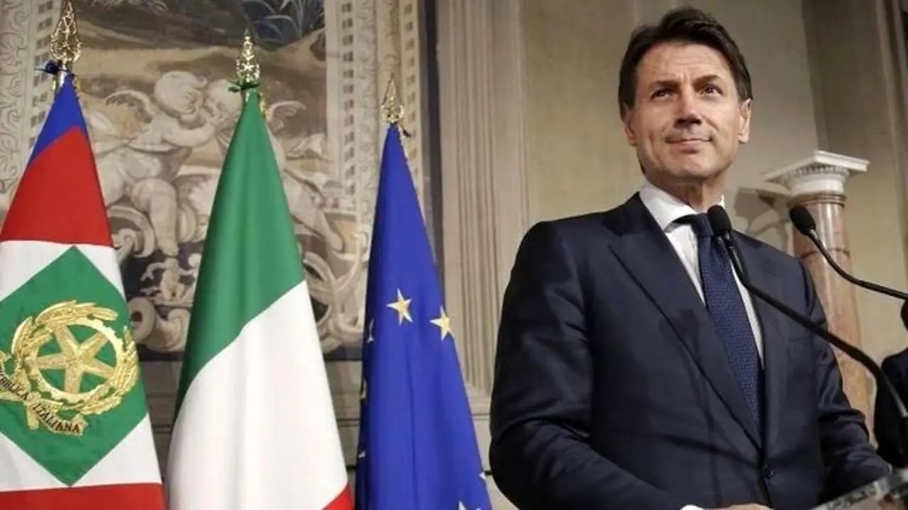 رئیس‌جمهور ایتالیا سرانجام تسلیم دولت پیشنهادی احزاب راست افراطی شد