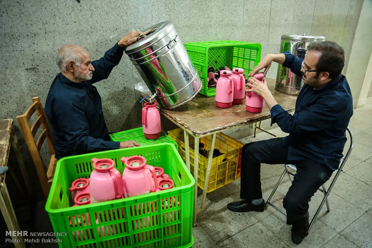 افطاری در حرم حضرت معصومه(س)‎