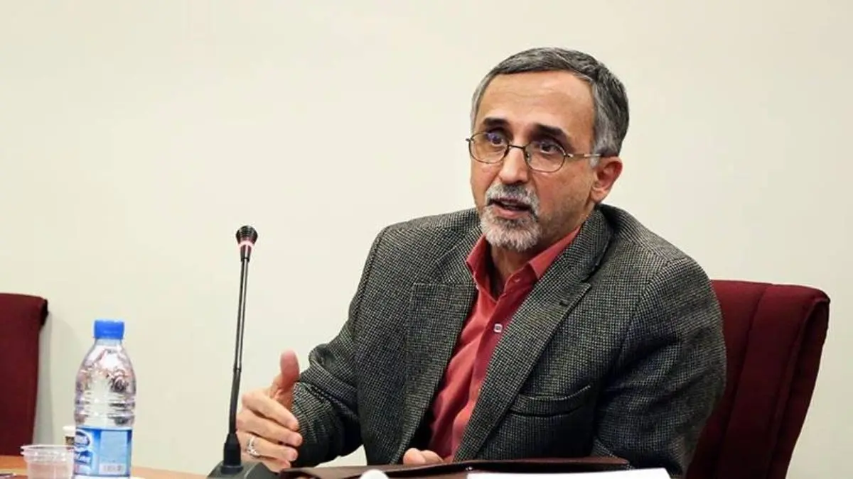 علی لاریجانی از نامزدی برای انتخابات 1400 پشیمان شده است/ لاریجانی مانند رئیسی و قالیباف ریسک نمی‌کند/ آینده سیاسی لاریجانی بالاتر از ریاست مجلس نخواهد بود