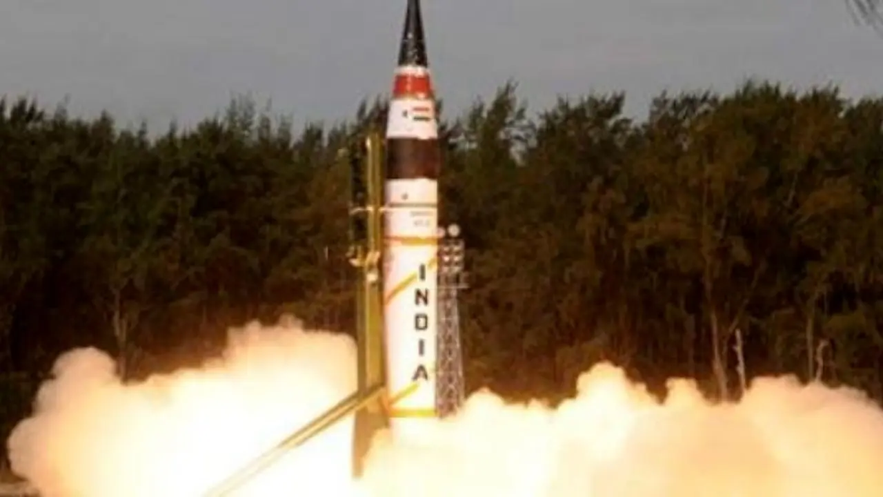 هند با موفقیت یک موشک بالستیک هسته‌ای پرتاب کرد