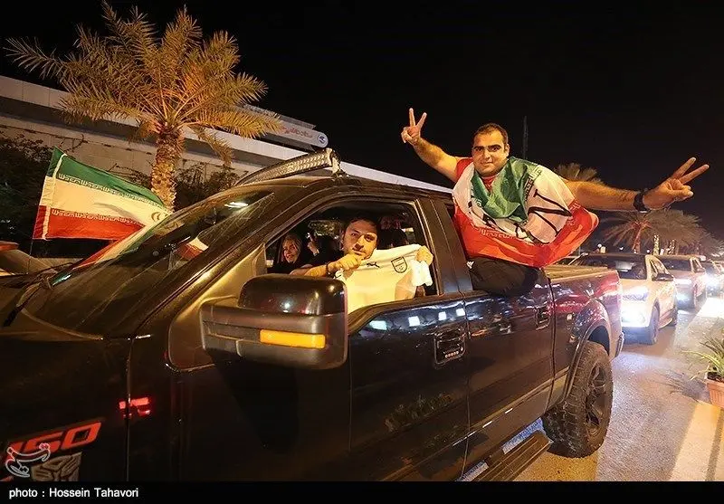 شادی مردم ایران پس از پیروزی تیم ملی