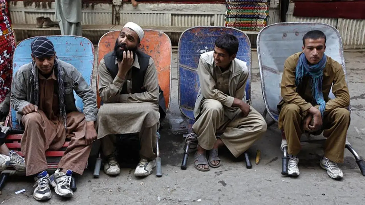 کارگران افغانستانی از ایران می‌روند