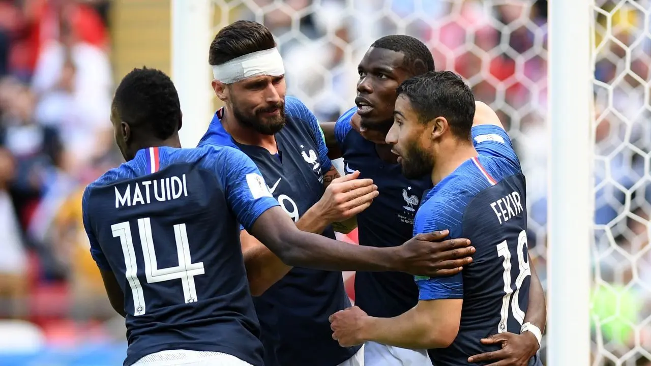 فرانسه با برد جام جهانی بیست‌ویکم را آغاز کرد